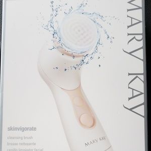 Mary Kay Cleansing Brush Brand New